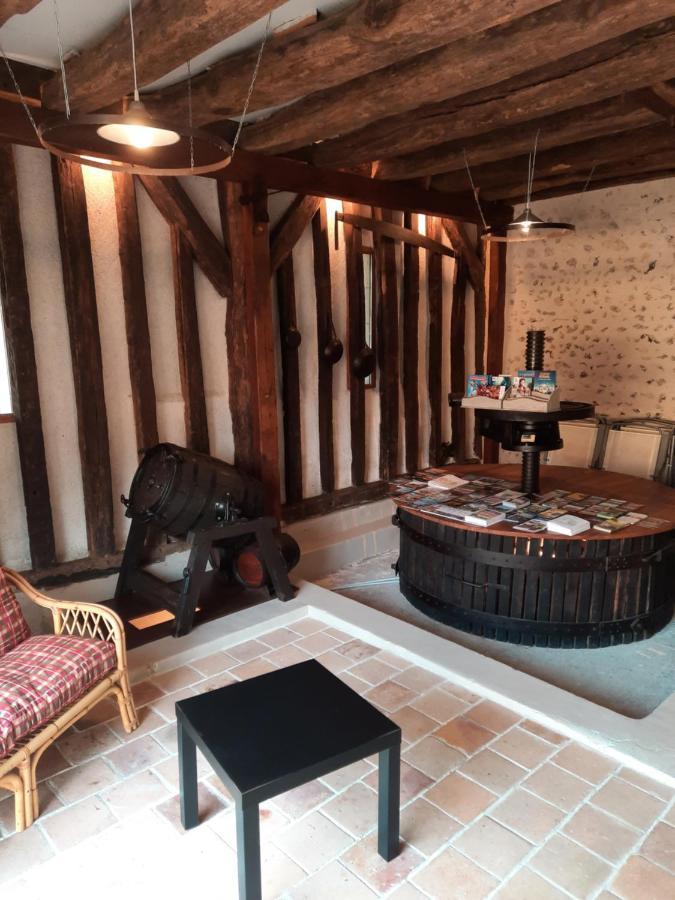 La Maison Genevier - Chambre Doreline Montreuil-en-Touraine Exterior foto
